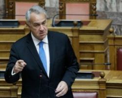Ο ΥπΑΑΤ, Μ. Βορίδης επιλύει τον γόρδιο δεσμό  της ασφάλισης των εργατών γης – Ισχυρά κίνητρα για να παραμείνουν  οι συνταξιούχοι στο χωράφι