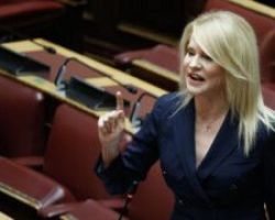 Τζάκρη – Ερώτηση στη Βουλή για την αναδιάρθρωση της ροδακινιάς