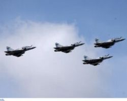 Το μήνυμα του πιλότου για την 25η Μαρτίου: Είμαστε ασπίδα για κάθε γωνιά του τόπου μας -Ψηλά τα βλέμματα και οι καρδιές