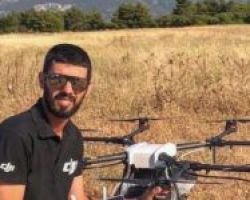 Δημοσία δαπάνη η κηδεία του εθελοντή πυροσβέστη Βασίλη Φιλώρα -«Επεσε» παλεύοντας με τις φλόγες