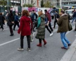 Εξαδάκτυλος: Ψυχραιμία για την Όμικρον -Καμία συζήτηση για lockdown στην Επιτροπή