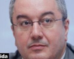 Μόσιαλος: Τα δύσκολα μπροστά μας -Αμεσα ήπια μέτρα, έσχατο μέτρο τα lockdown