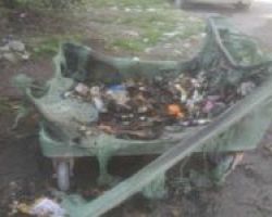 Ανακοίνωση Τμήματος Καθαριότητας για την καταστροφή ενός κάδου απορριμμάτων από ρίψη στάχτης.