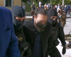 Επίθεση με καυστικό υγρό στη Μονή Πετράκη: Στη φυλακή επέστρεψε ο ιερέας «βιτριολιστής»
