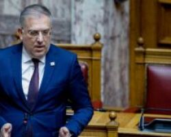 Θεοδωρικάκος για το επεισόδιο με τους «θεματοφύλακες του Συντάγματος»: Προκλητικές και απαράδεκτες συμπεριφορές