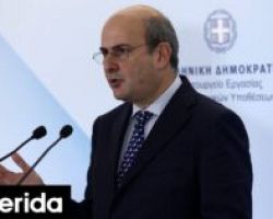 Χατζηδάκης: Ο κατώτατος μισθός δεν θα μείνει στην αύξηση του 2% – Ξεκινούν διαβουλεύσεις