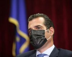 Πλεύρης: Περιμένουμε επικαιροποίηση εμβολίων σε δύο φάσεις