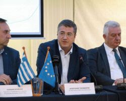 Την πρώτη δράση ενίσχυσης της επιχειρηματικότητας από το νέο ΕΣΠΑ της Περιφέρειας Κεντρικής Μακεδονίας παρουσίασε σε φορείς και επιχειρήσεις της Θεσσαλονίκης ο Περιφερειάρχης Α. Τζιτζικώστας
