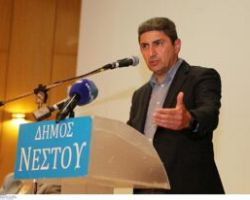 Αυγενάκης από την Καβάλα: Οι αγρότες ψηφίζοντας τη ΝΔ προστατεύουν τα συμφέροντά τους στην ΕΕ  Συνεχίζεται το οδοιπορικό του ΥπΑΑΤ σε όλη την Ελλάδα