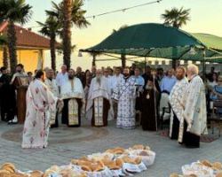 Με λαμπρότητα και παρουσία του Δημάρχου Πέλλας ο Αρχιερατικός Εσπερινός στην ΙΜ Κοιμήσεως της Θεοτόκου στην Λάκκα