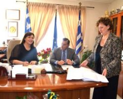 Υπογράφτηκε το συμβόλαιο κυριότητας του πρώην Στρατοπέδου Δούμτσα Μαργαρίτη στο Δήμο Σκύδρας