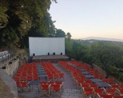 Συνεχίζονται οι  προβολές στο θερινό σινεμά από τον Φ.Σ.Ε. «Μέγας Αλέξανδρος» και τον Δήμο Έδεσσας.