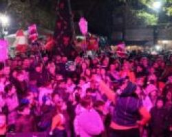 Φωταγωγήθηκε το Χριστουγεννιάτικο Δέντρο στη Σκύδρα