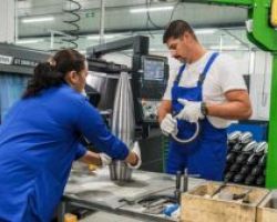 Ανεργία: εύθραυστη σταθερότητα στην Ευρωζώνη – αυξάνονται οι πιέσεις σε νέους και γυναίκες