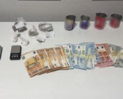 Από αστυνομικούς του Τμήματος Δίωξης και Εξιχνίασης Εγκλημάτων Πέλλας κατασχέθηκαν ποσότητες ηρωίνης, κοκαΐνης και κάνναβης