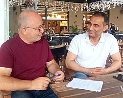 Ο αστυνομικός της Ο.Π.Κ.Ε. που λειτούργησε ως γείτονας και ως πατέρας