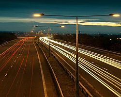 Εργασίες συντήρησης οδοφωτισμού στην Ενωτική Οδό Σίνδου από την Περιφέρεια Κεντρικής Μακεδονίας
