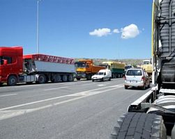 Νέες κινητοποιήσεις αποφάσισαν οι ιδιοκτήτες φορτηγών-βυτιοφόρων ΔΧ