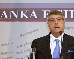 Μέγα σκάνδαλο στην Αλβανία με τον διοικητή της Κεντρικής Τράπεζας