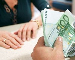 58χρονη εφοριακός «τσέπωσε» 6 εκατομμύρια ευρώ