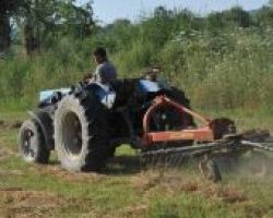 ΠΑΣΟΚ: «Χαράτσι» 400 εκατ. στους αγρότες για επιπλέον εισφορές το 2017