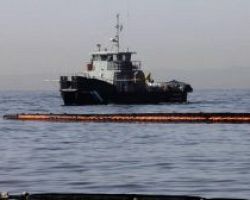 Σαρωνικός: Παραμένει η ρύπανση από την πετρελαιοκηλίδα σύμφωνα με το ΕΛΚΕΘΕ