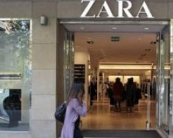 Βρήκαν κρυμμένα μηνύματα στις τσέπες ρούχων του Zara