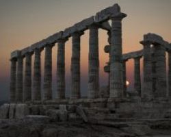 Μενδώνη: Αναβαθμίζεται η Ακρόπολη -Αναβατόριο, αντικεραυνική προστασία και αλλαγές στο παλαιό μουσείο