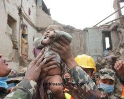 «Θαύμα» στο Ιράν: Μωράκι ανασύρθηκε ζωντανό από τα ερείπια τρεις μέρες μετά τον σεισμό!
