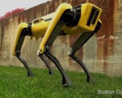 SpotMini: Η νέα έκδοση του ρομπότ-σκύλου