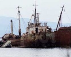 Ιόνιο Πέλαγος: Εξήντα πέντε κουφάρια πλοίων που συνιστούν τοξικές βόμβες