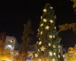 Την Παρασκευή στα Γιαννιτσά το Άναμμα του Δέντρου και η Φωταγώγηση της πόλης!