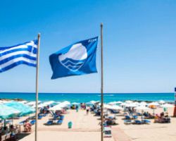 Γαλάζιες σημαίες: Στη 2η θέση παγκοσμίως η Ελλάδα – Σαρωτική πρωτιά για τη Χαλκιδική