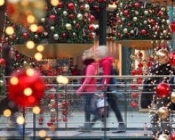 Ανοικτά καταστήματα τις Κυριακές: Πώς θα λειτουργήσουν τον Δεκέμβριο
