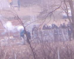 Εβρος: Μόλις έφυγαν οι ηγέτες της ΕΕ άρχισαν οι προκλήσεις -Τούρκοι αστυνομικοί ρίχνουν χημικά στα σύνορα