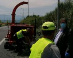Υλοποιείται με γρήγορους ρυθμούς το έργο καθαρισμού και κοπής  χόρτων στο οδικό δίκτυο αρμοδιότητας ΠΕ Πέλλας