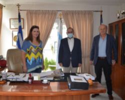 Συνάντηση της Δημάρχου Σκύδρας Κατερίνας Ιγνατιάδου με τον Βουλευτή Λάκη Βασιλειάδη κα τον Πρόεδρο της εταιρείας διανομής του φυσικού αερίου στη Σκύδρα