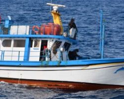Τραγωδία στην Κρήτη: Ανετράπη αλιευτικό σκάφος -Ένας νεκρός