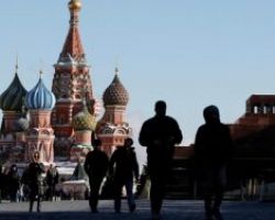 Ρωσία: Καταργεί όλους τους περιορισμούς για τον κορωνοϊό
