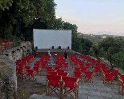 Οι ταινίες με τις οποίες συνεχίζει ο Φ.Σ.Ε. «Μέγας Αλέξανδρος» και η ΔΗΚΕΔΕ τις προβολές του θερινού κινηματογράφου στην Έδεσσα.