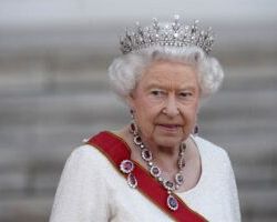 Βασίλισσα Ελισάβετ: Υπό ιατρική παρακολούθηση – Ανησυχία για την υγεία της