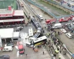 Κωνσταντινούπολη: Σφοδρή σύγκρουση τραμ με λεωφορείο.