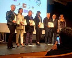 Ο Δήμος Σκύδρας τιμήθηκε ως υποστηρικτής στο πλαίσιο της απονομής των Βραβείων Ολυμπιακής Ημέρας 2024