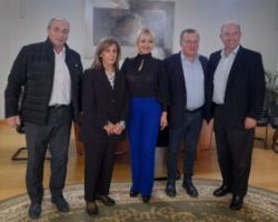 Συνάντηση της Περιφερειάρχη Κεντρικής Μακεδονίας Αθηνάς Αηδονά με τους Δημάρχους της Π.Ε. Πιερίας – Δύο νέα σχολεία κατασκευάζονται στην Πιερία με χρηματοδότηση από το ΕΣΠΑ της Περιφέρειας Κεντρικής Μακεδονίας