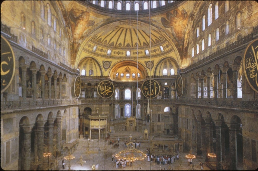 UNESCO: Θα επανεξεταστεί το καθεστώς της Αγίας Σοφίας μετά τη μετατροπή της σε τζαμί
