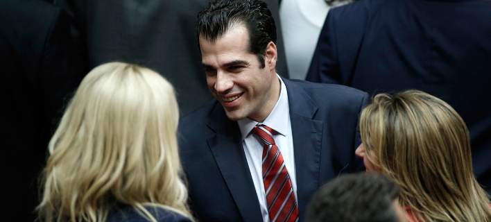 Το συγκινητικό tweet του Θάνου Πλεύρη μόλις βγήκε από την εντατική [εικόνα]