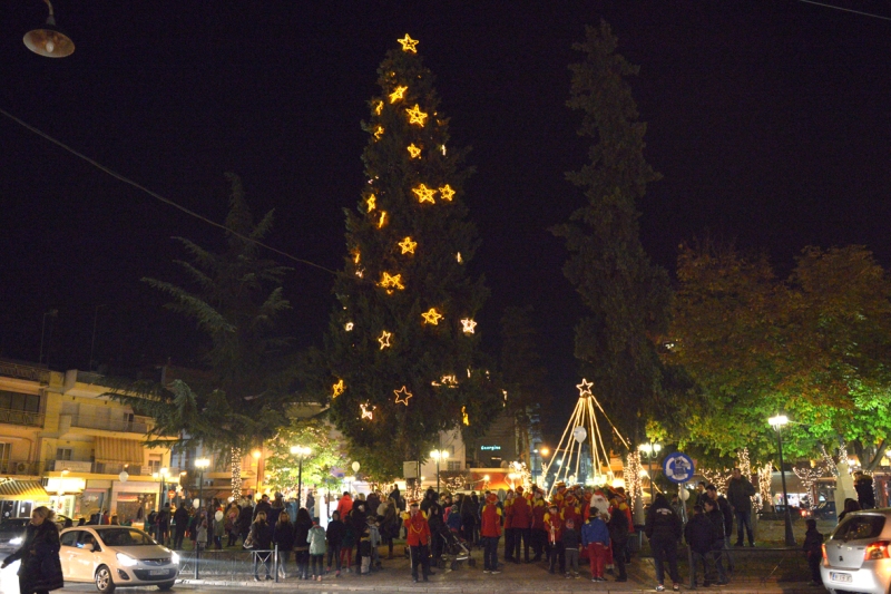 Άναμμα Χριστουγεννιάτικου δέντρου και φωταγώγηση των Γιαννιτσών