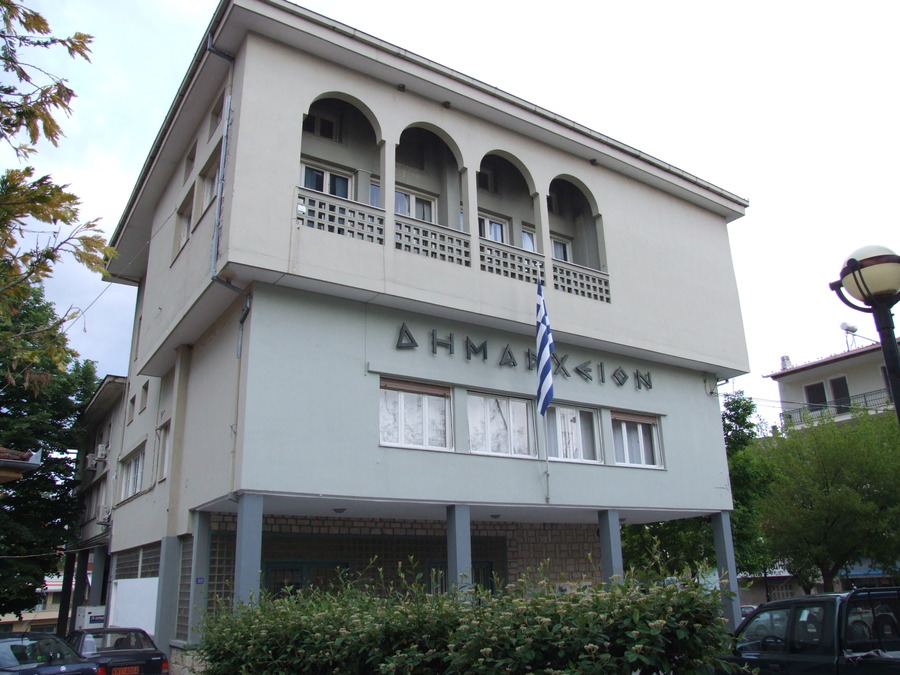 Την ένταξη της ολοκλήρωσης των έργων αποχέτευσης και επεξεργασίας λυμάτων στους οικισμούς του Δήμου Νάουσας Ημαθίας,