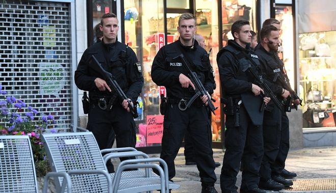 Συναγερμός στο Μόναχο: Αστυνομικός δέχτηκε πυρά στο κεφάλι σε σταθμό μετρό