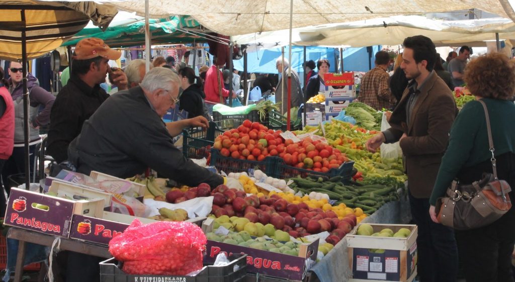 Μεταφορά της ημέρας διενέργειας των λαϊκών αγορών Λουτρακίου και Ξιφιανής